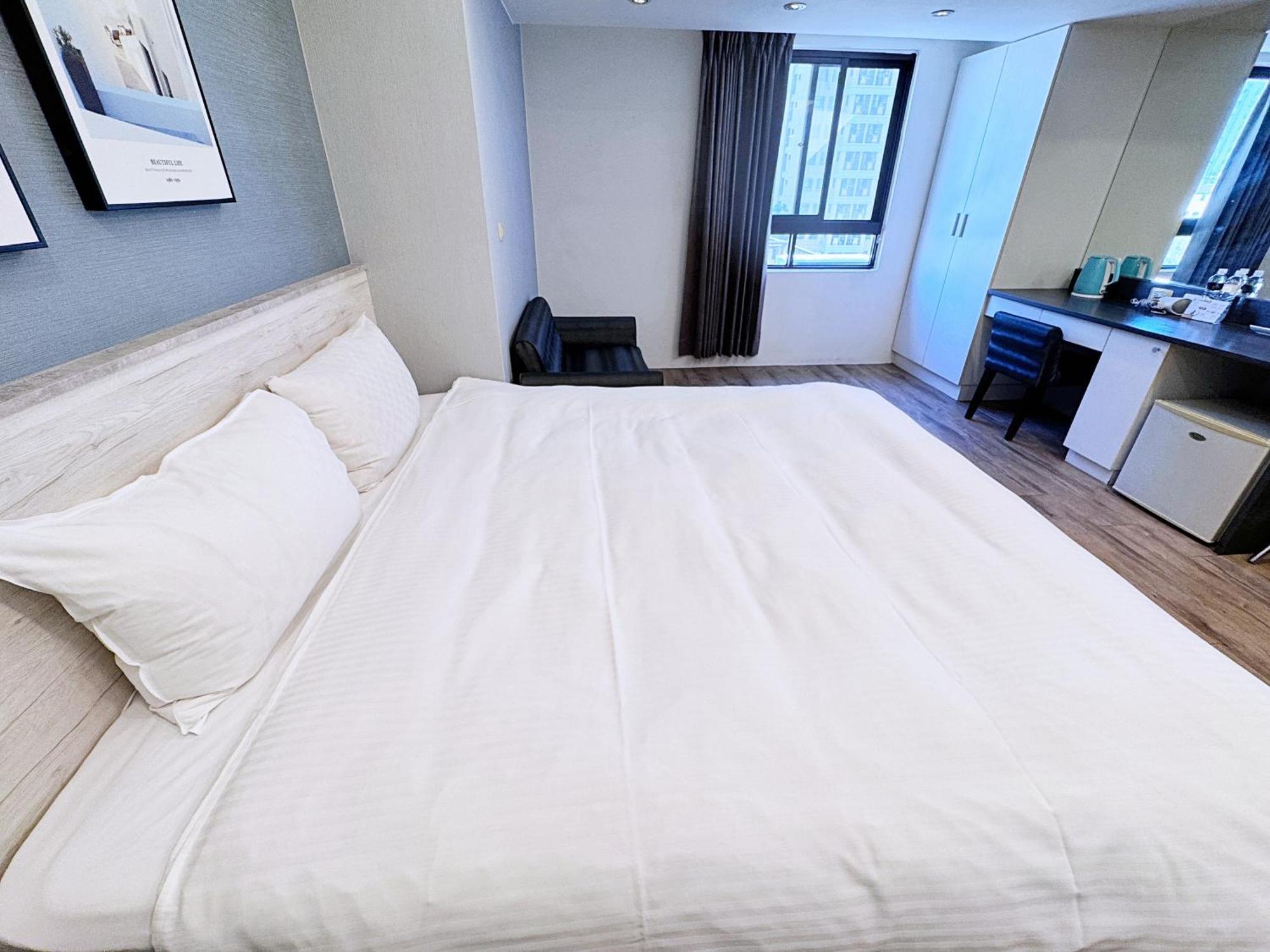 Bonjour Hotel 타이중 외부 사진